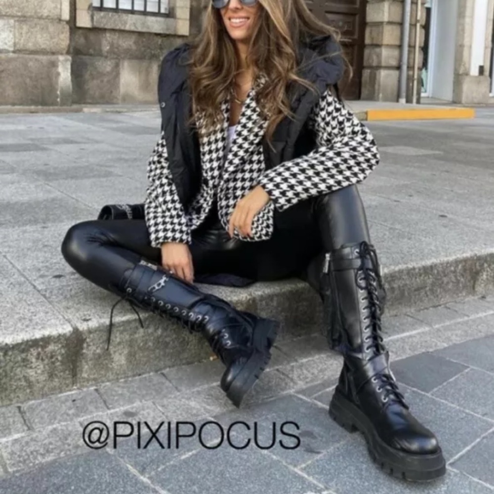 NWT! Zara Lace-Up Knee-High Boots - Size 7.5 - Picture 5 of 7
